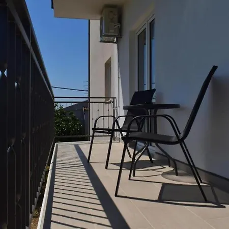 With Parking Space Kastel Stafilic, - 23905 Apartament *